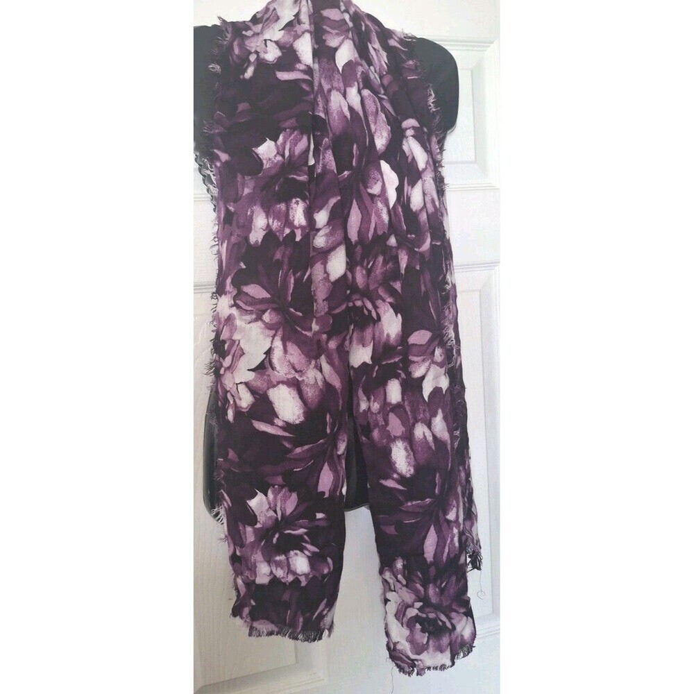 White House Black Market Oblong Scarf Purple Floral Print Fringe 20 x 70